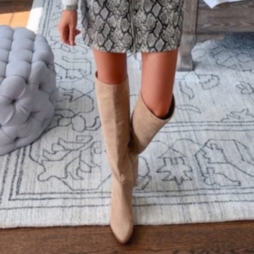 Vince Camuto vestal boots size 10
